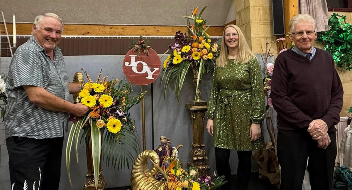 Christmas floral art